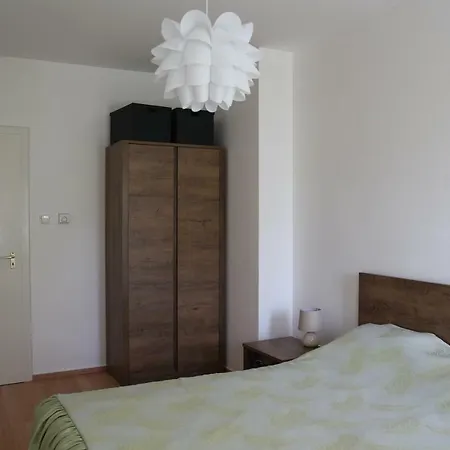 Apartament With Swing